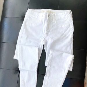 American Eagle White Skinny Jeans Size 2